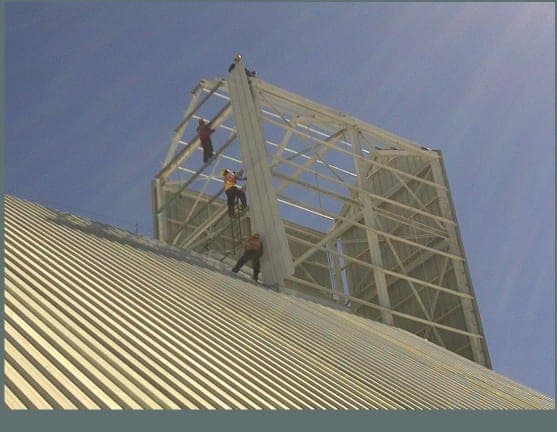 Montaje de estructura metálica en altura